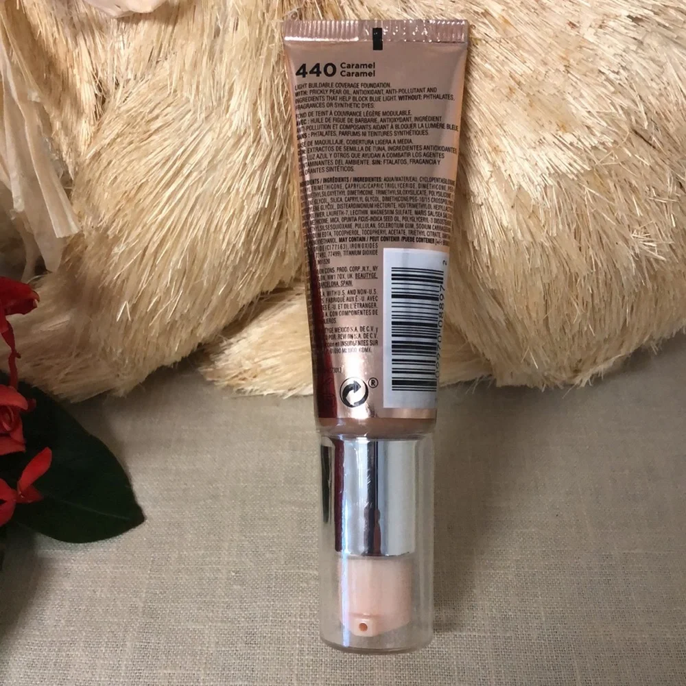 Revlon Photoready Candid Glow 440 Caramel Foundation NEW!